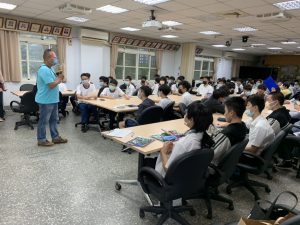 2022.11 自主學習講座 在台灣的外來入侵種水生動物代表照片